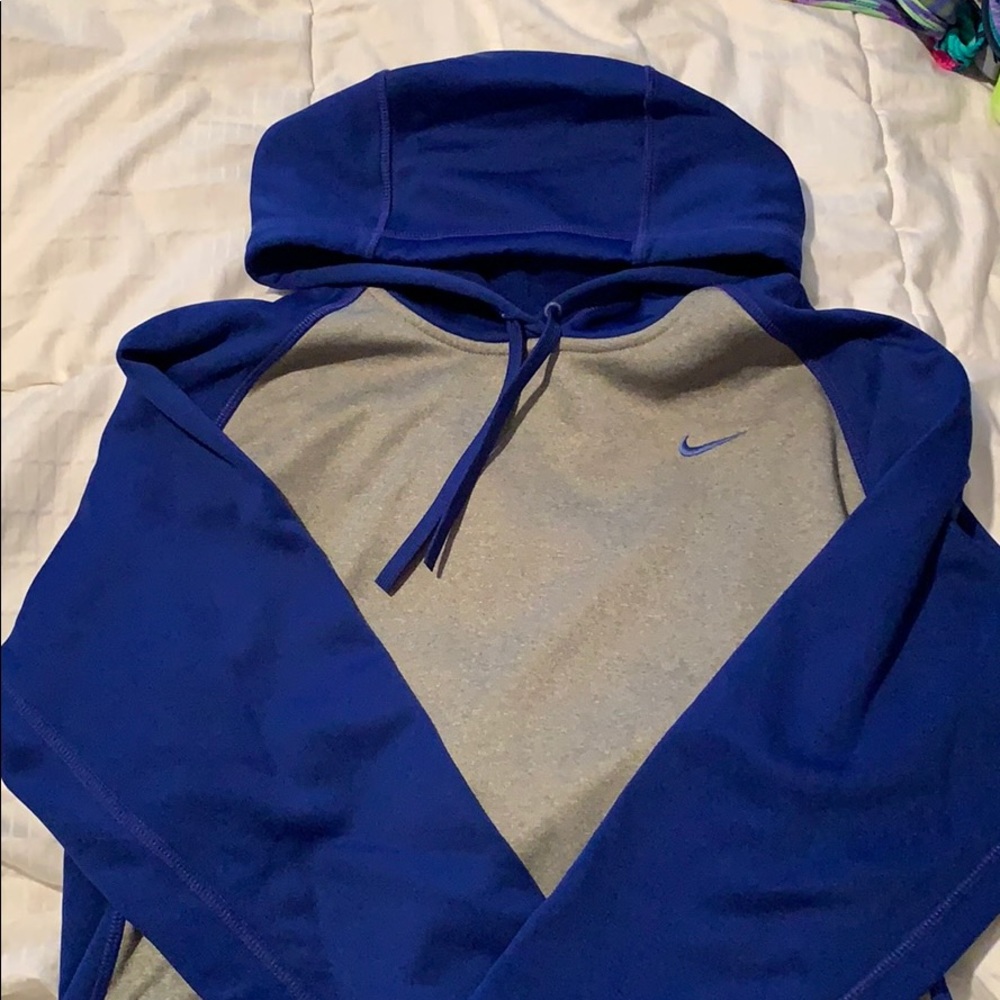 Therm-fit Nike Hoodie